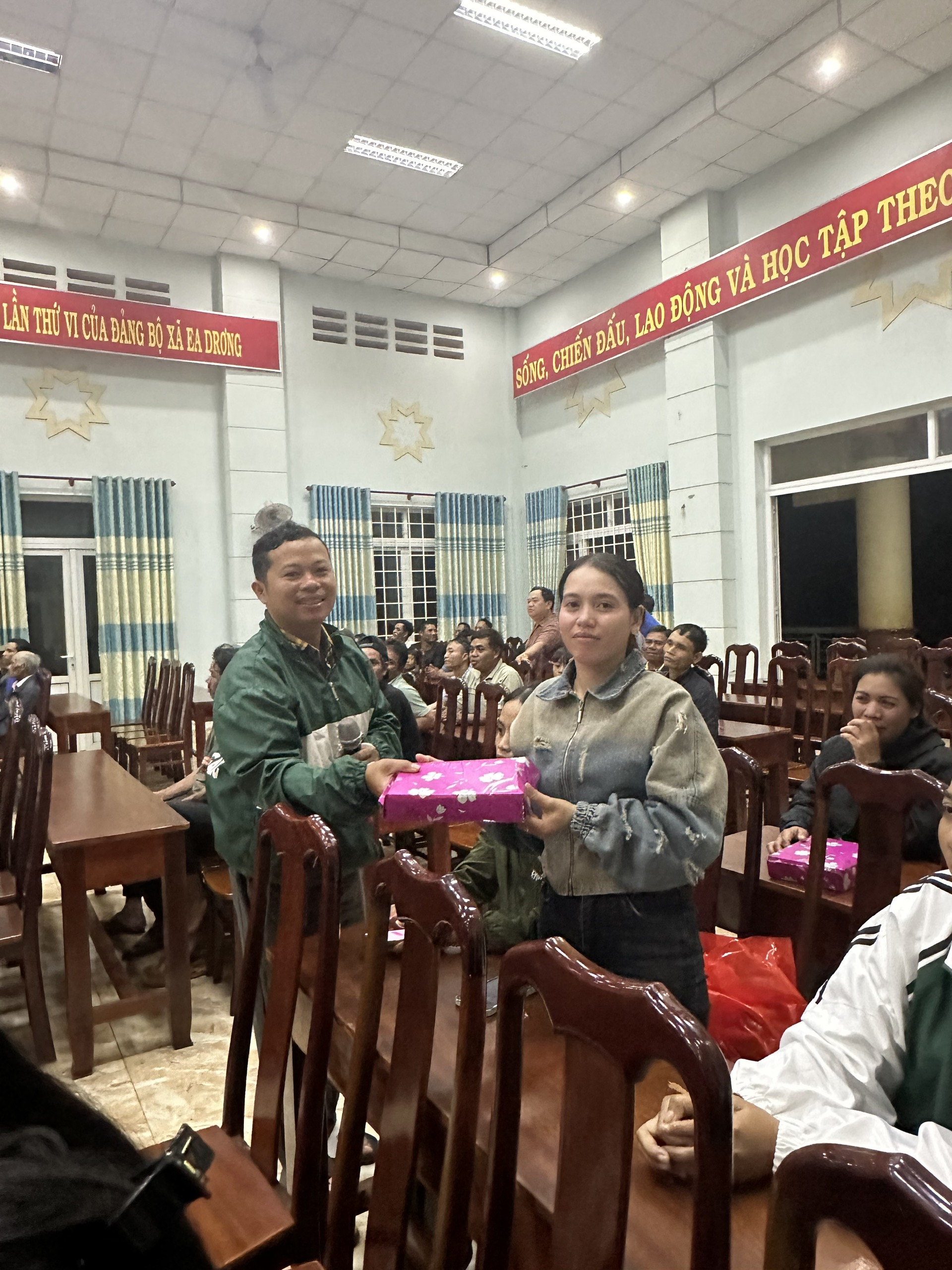 tặng quà